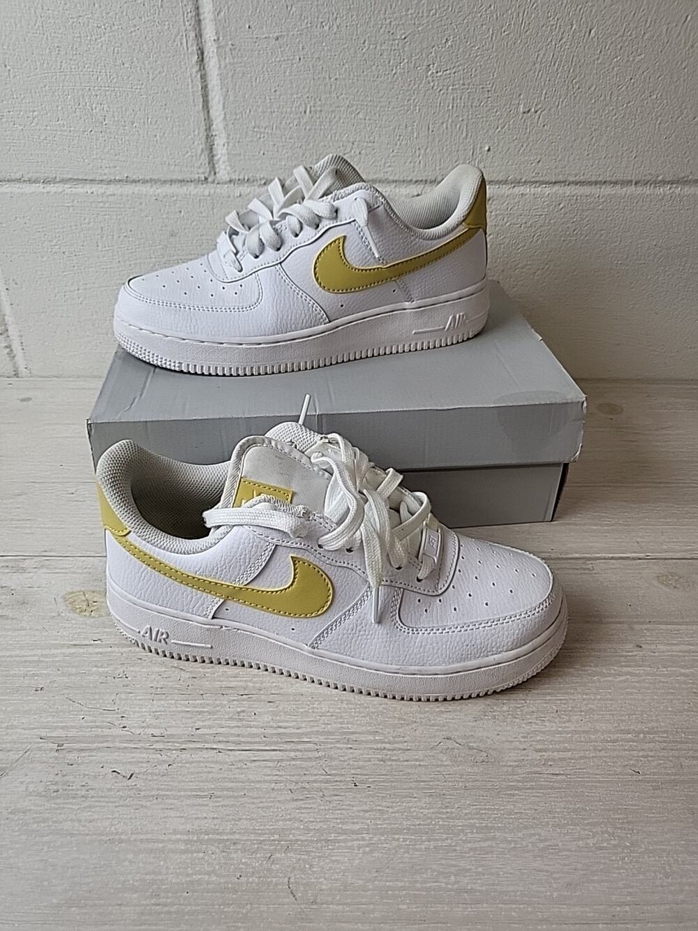 Nike Air Force 1 Low '07 Whte/Gold Size 7.5